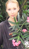 Natasha ist eine von vielen Frauen aus Russland